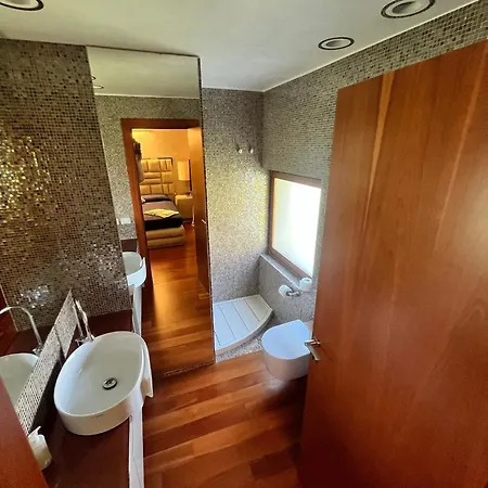 Vanessa Guest house *